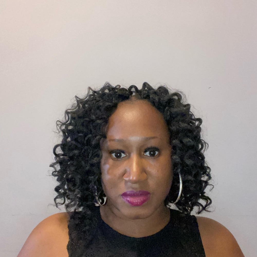 Meet your Posher, Ebony